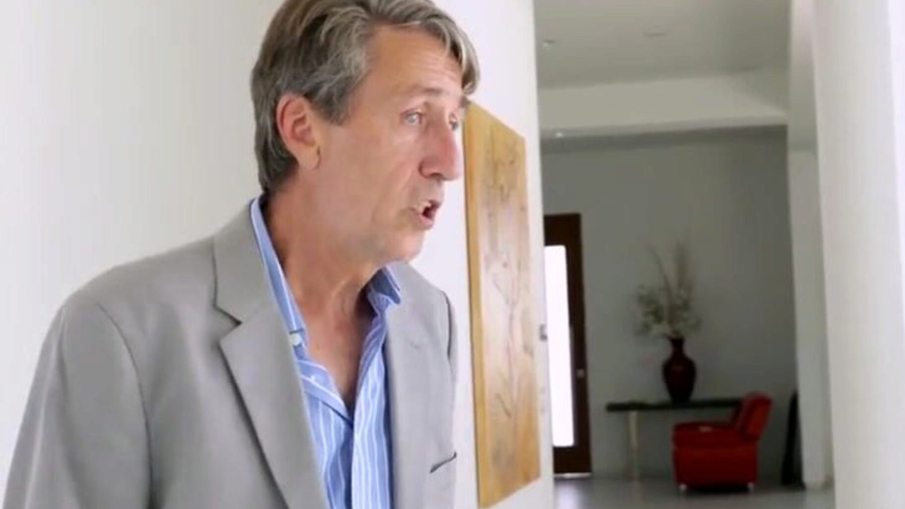 Afro Gia Vendetti Desires Anal Sex With Her Colleague Gia Vendetti surprised her partner in his backyard, took all her garments off and waited for Steve to come home. That Babe gives him an option...either nail her or punch her out...